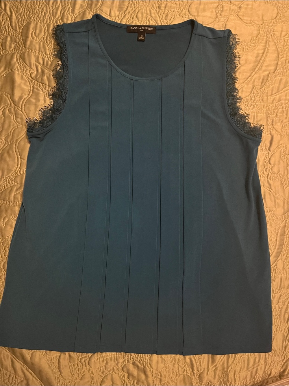 Banana Republic Teal Pleated Lace-Trim Sleeveless Top